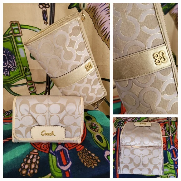 COACH Wristlet/ wallet SET - Picture 1 of 14